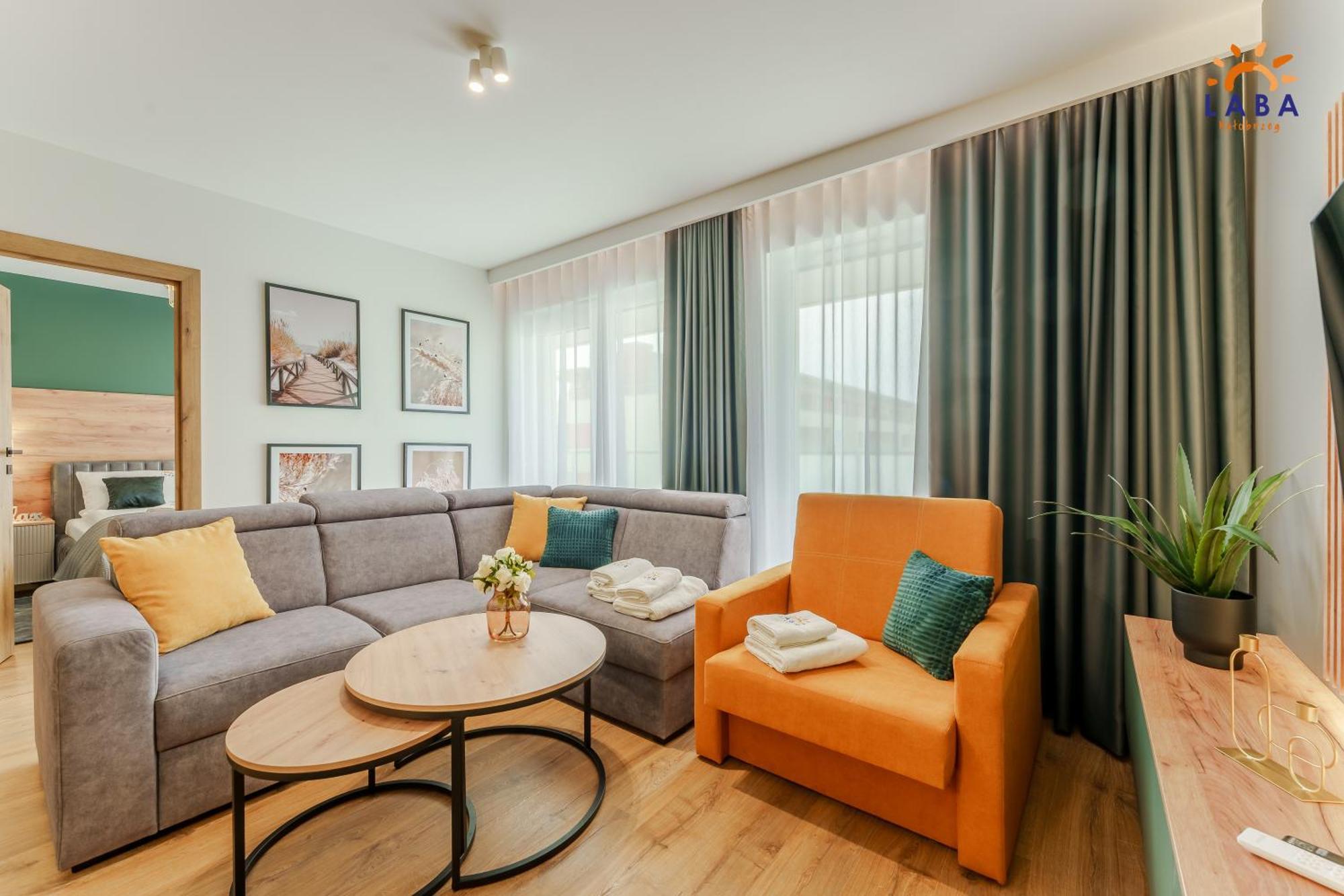 Laba Kolobrzeg Apartamenty Kollataja Z Parkingiem Exterior photo