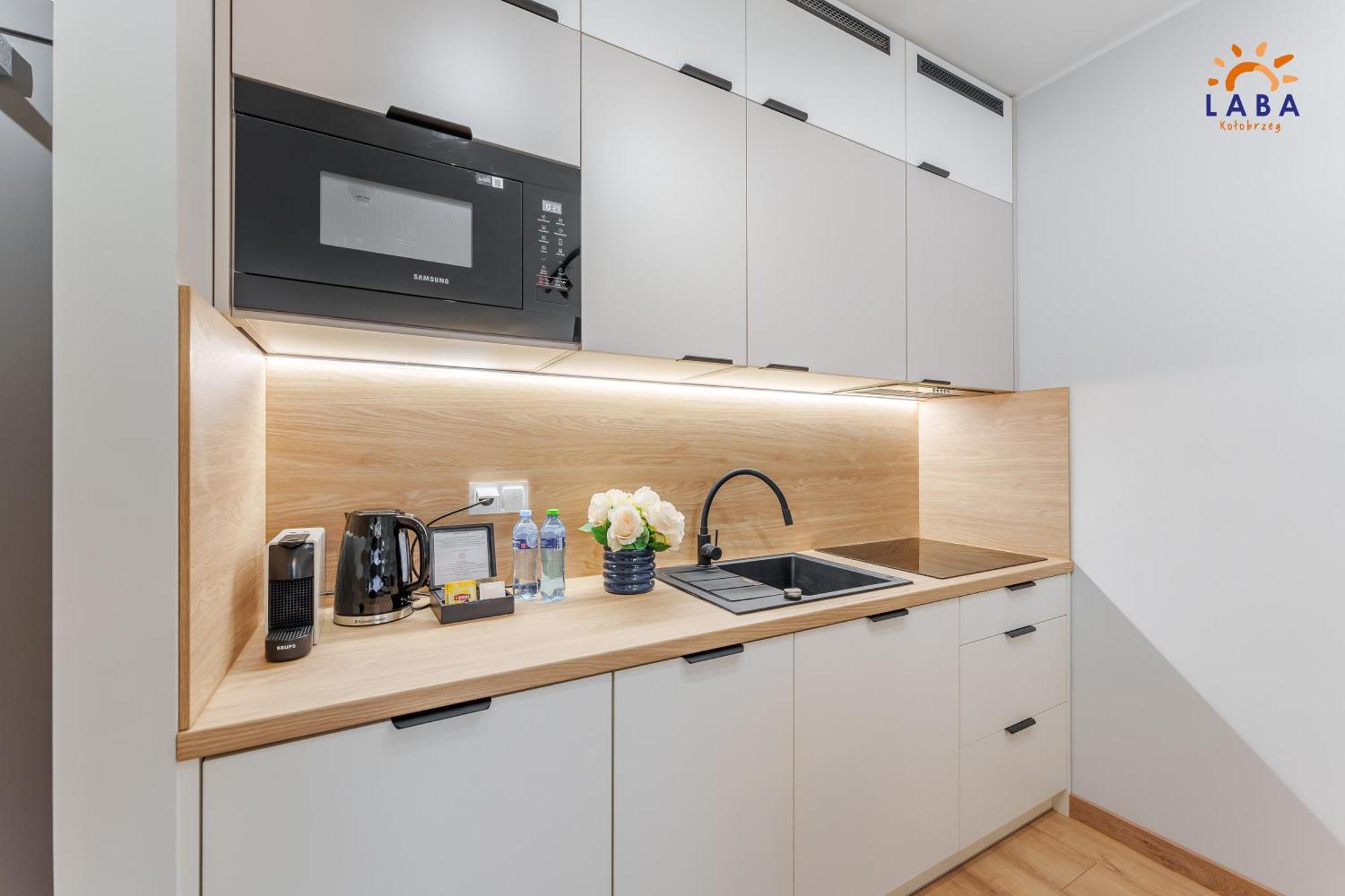 Laba Kolobrzeg Apartamenty Kollataja Z Parkingiem Exterior photo