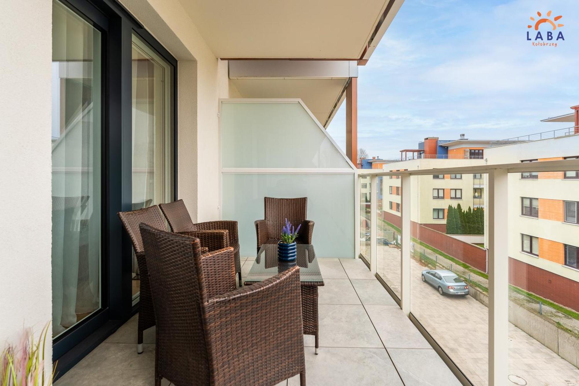 Laba Kolobrzeg Apartamenty Kollataja Z Parkingiem Exterior photo