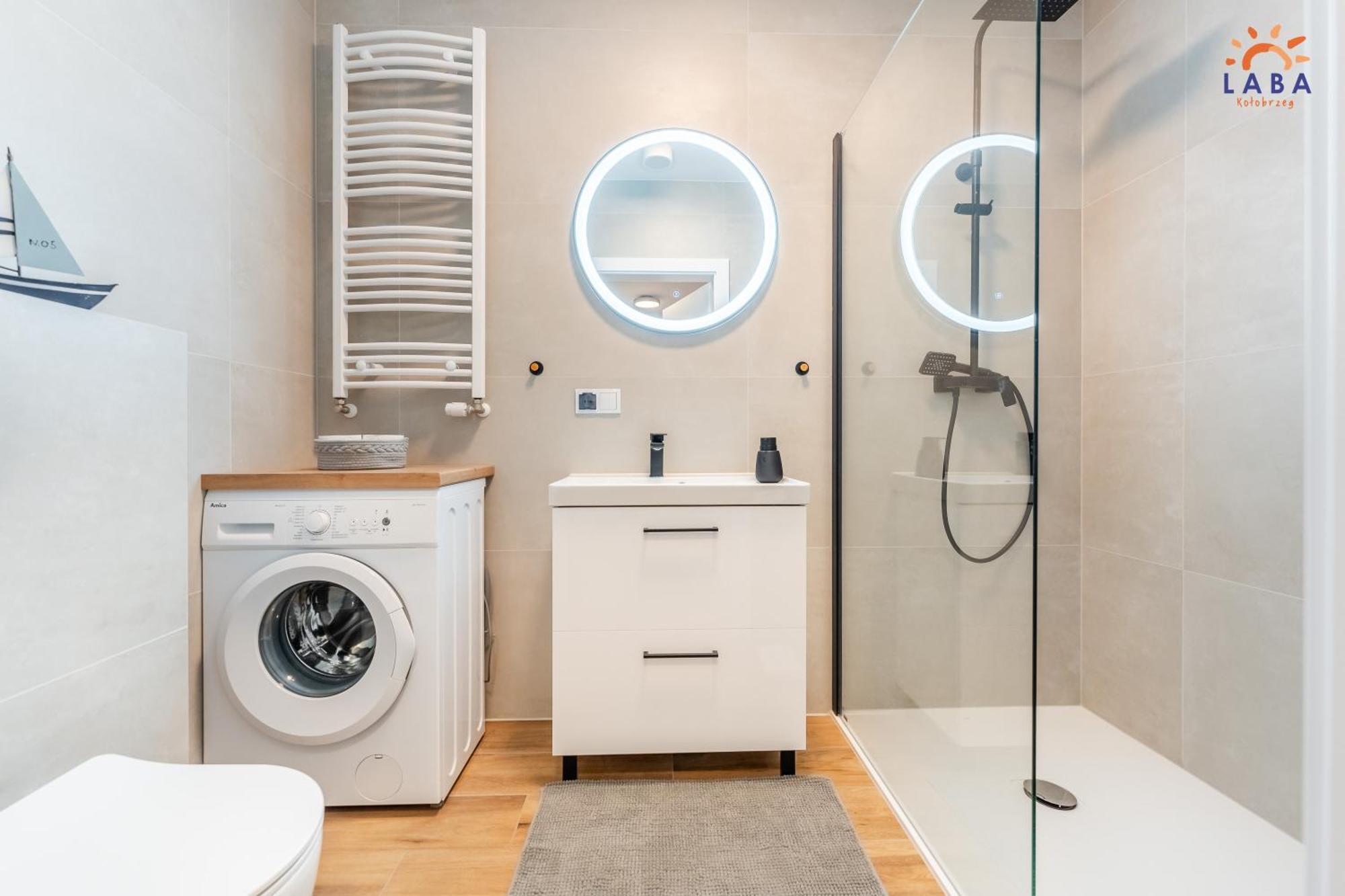Laba Kolobrzeg Apartamenty Kollataja Z Parkingiem Exterior photo